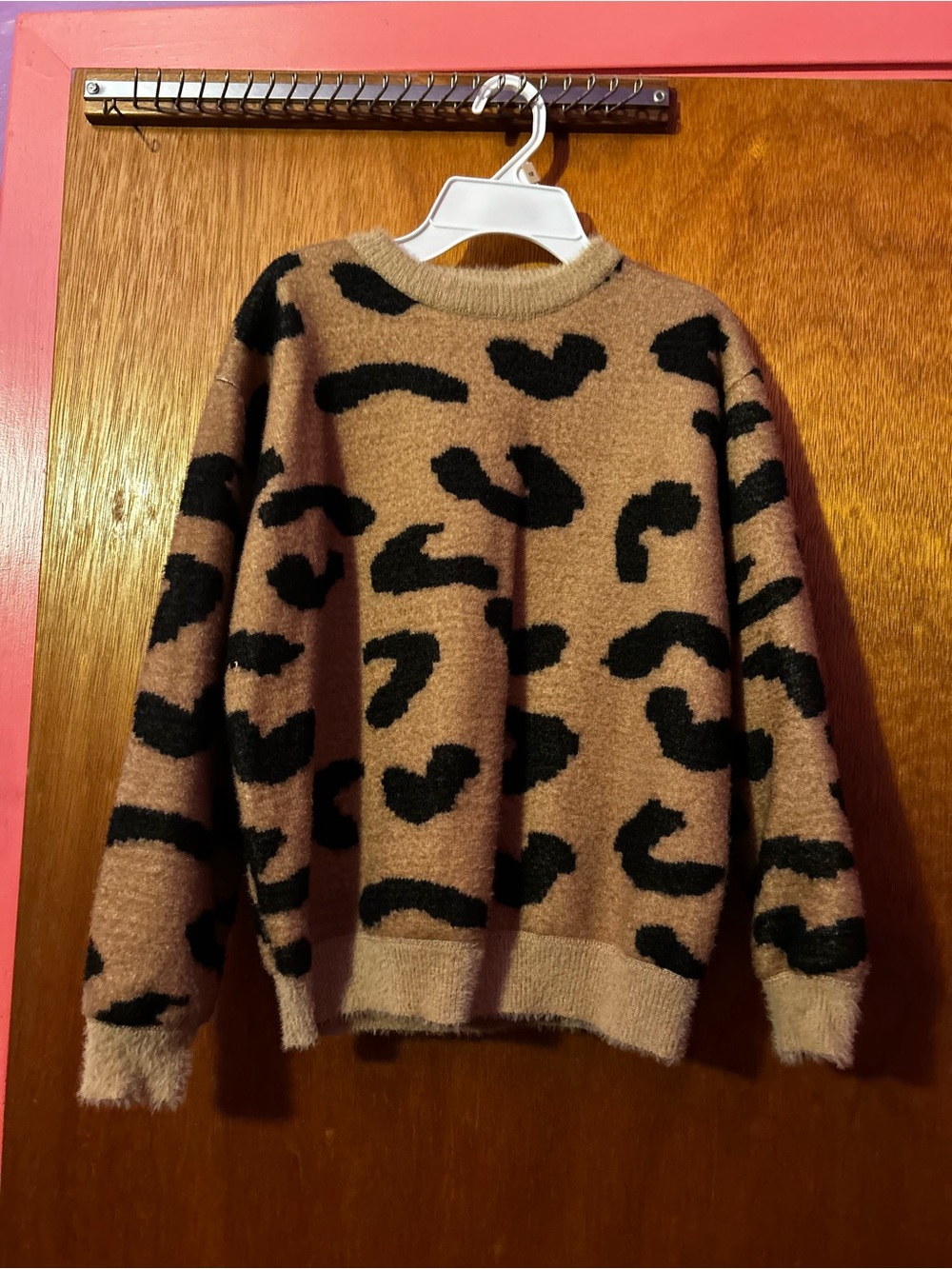 Cozy Leopard Print Fuzzy Sweater - Camel and Black